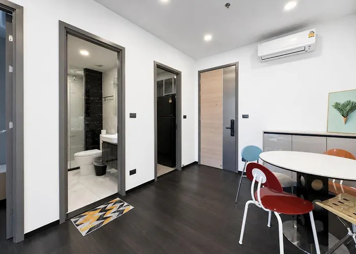 1br High Floor Partial River View * 曼谷