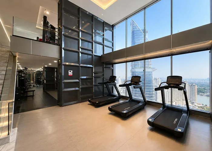 1br High Floor Partial River View
