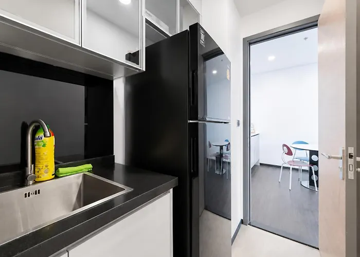 1br High Floor Partial River View * 曼谷