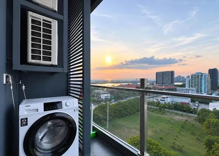 公寓 1br High Floor Partial River View *