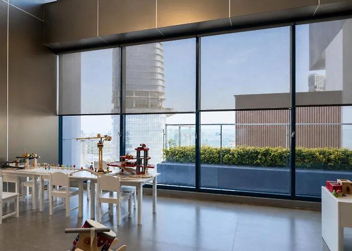1br High Floor Partial River View 公寓
