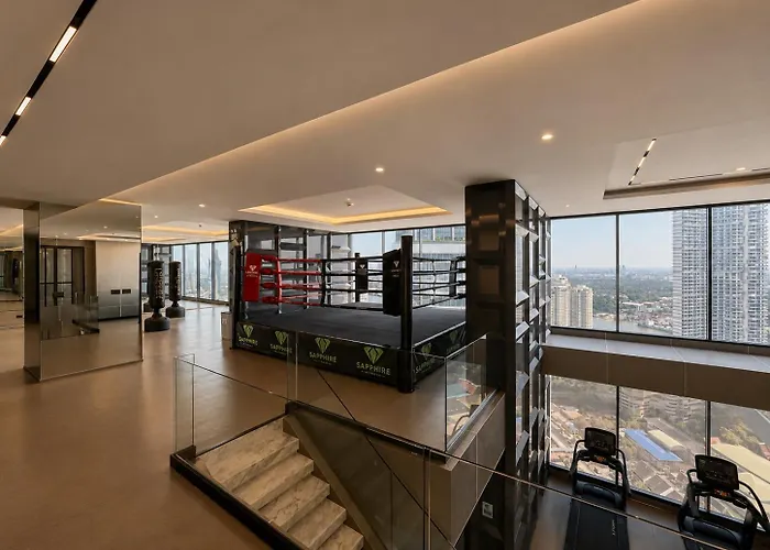 1br High Floor Partial River View 公寓 *