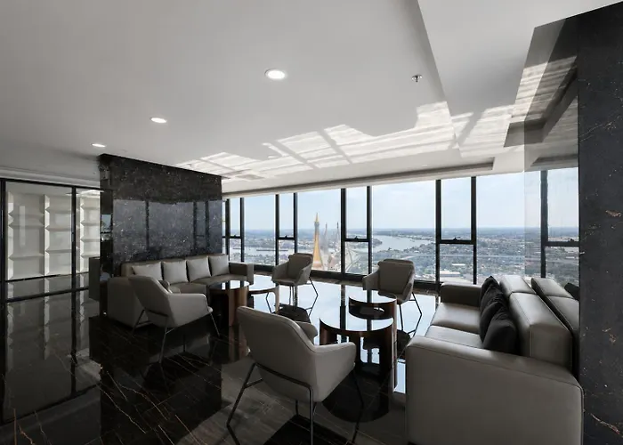 1br High Floor Partial River View