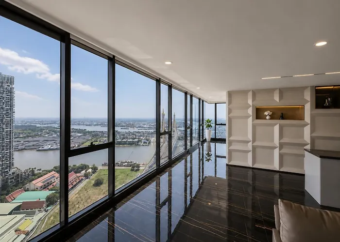 1br High Floor Partial River View *